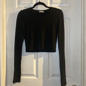Aritzia; Wilfred Free black long sleeve crop